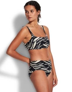 Seafolly Skin Deep DD Tank Bikini Top - Black 9 Seafolly Skin Deep DD Tank Bikini Top - Black -Fashionable Swimwear Store 31384DD 940 Black 40586 940 Black 3