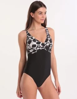 Saint Tropez DD/E Underwired Wrap Swimsuit- Black 8 Saint Tropez DD/E Underwired Wrap Swimsuit- Black -Fashionable Swimwear Store 78934 MT 1 4