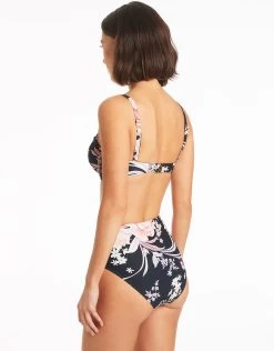 Martini Twist Bandeau Bikini Top - Black 11 Martini Twist Bandeau Bikini Top - Black -Fashionable Swimwear Store S62 SL3074MR 3 988bf431 0a3b 4d71 ada4 c484a2eab076